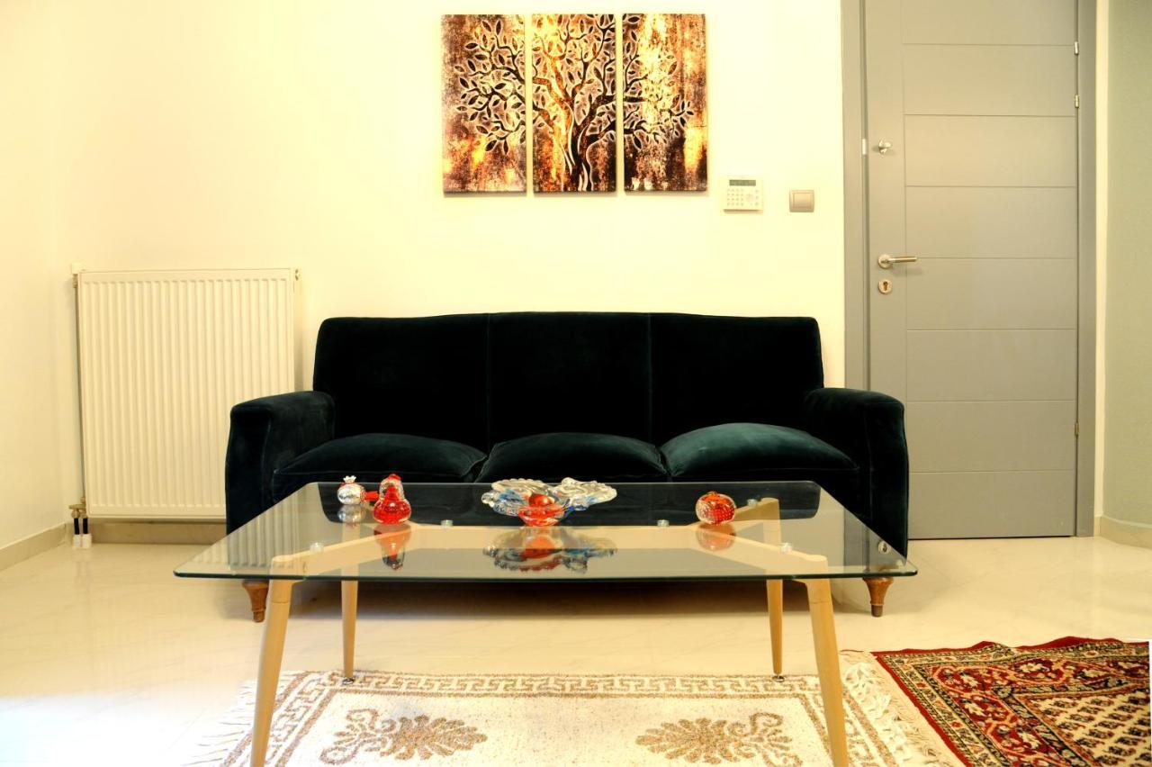 Olive And Orange Apartment Mystras Eksteriør bilde
