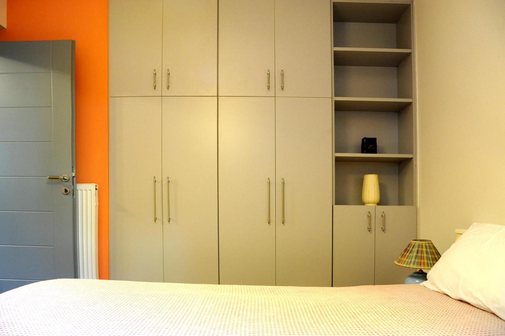 Olive And Orange Apartment Mystras Eksteriør bilde